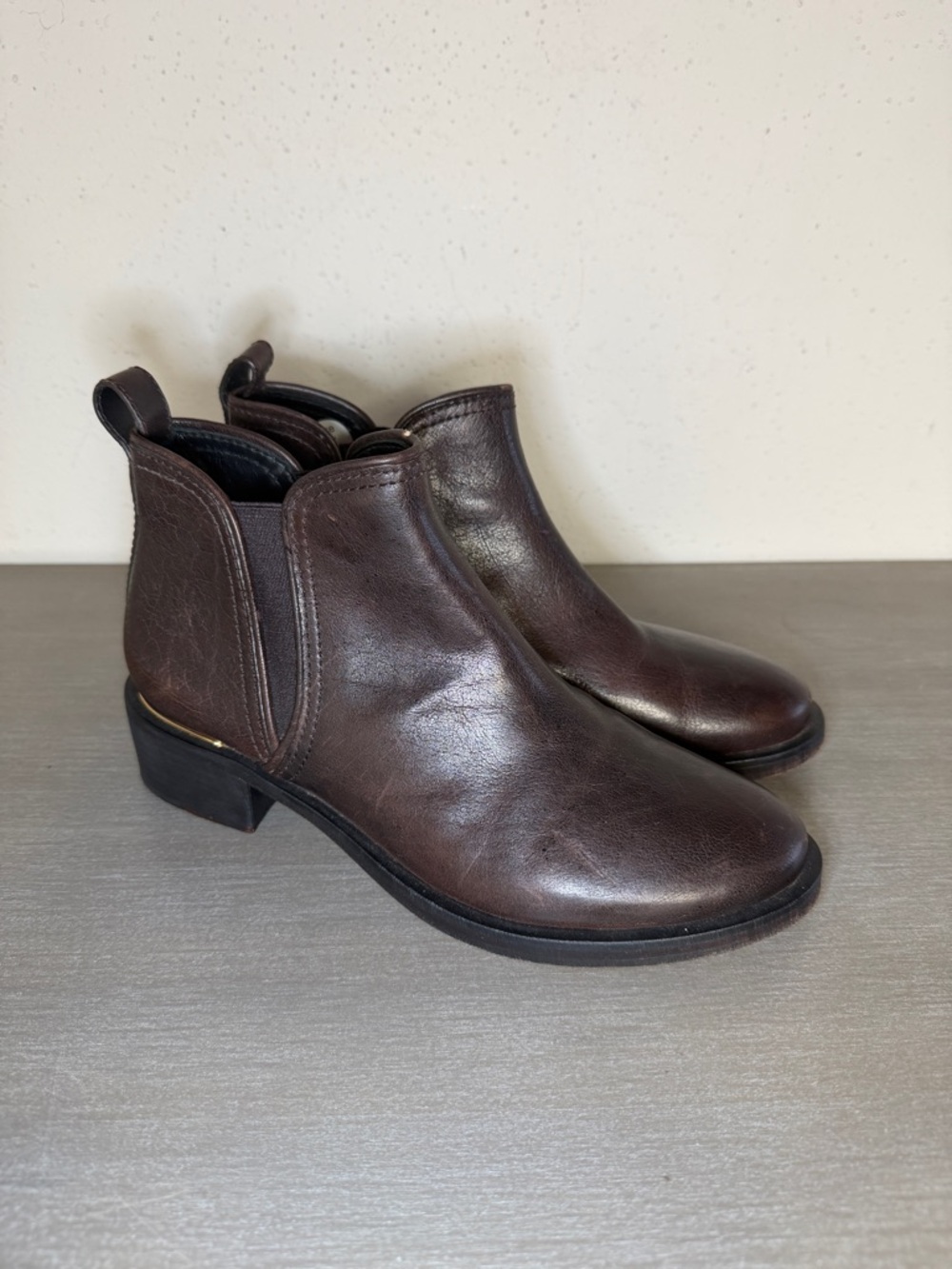 Tory Burch Bristol Brown Leather Ankle Boots Women’s Shoes Gold Logo Size 7 M
